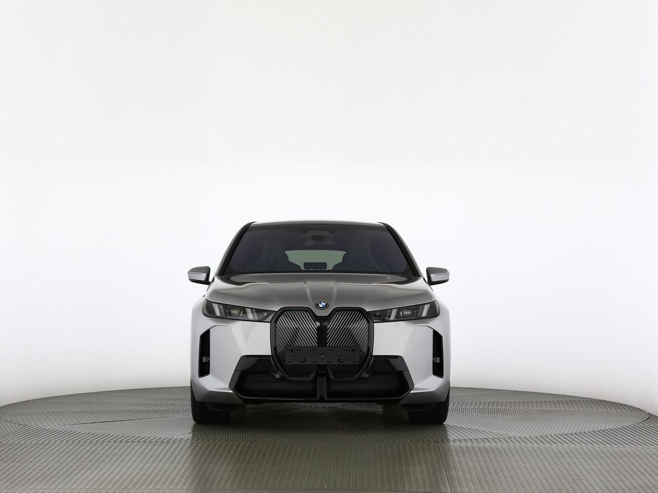 BMW iX xDrive60, Electric, Ex-demonstrator, Automatic - 3