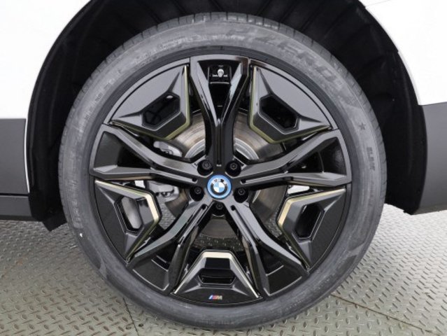 BMW iX 50, Elektro, Neuwagen, Automat - 4