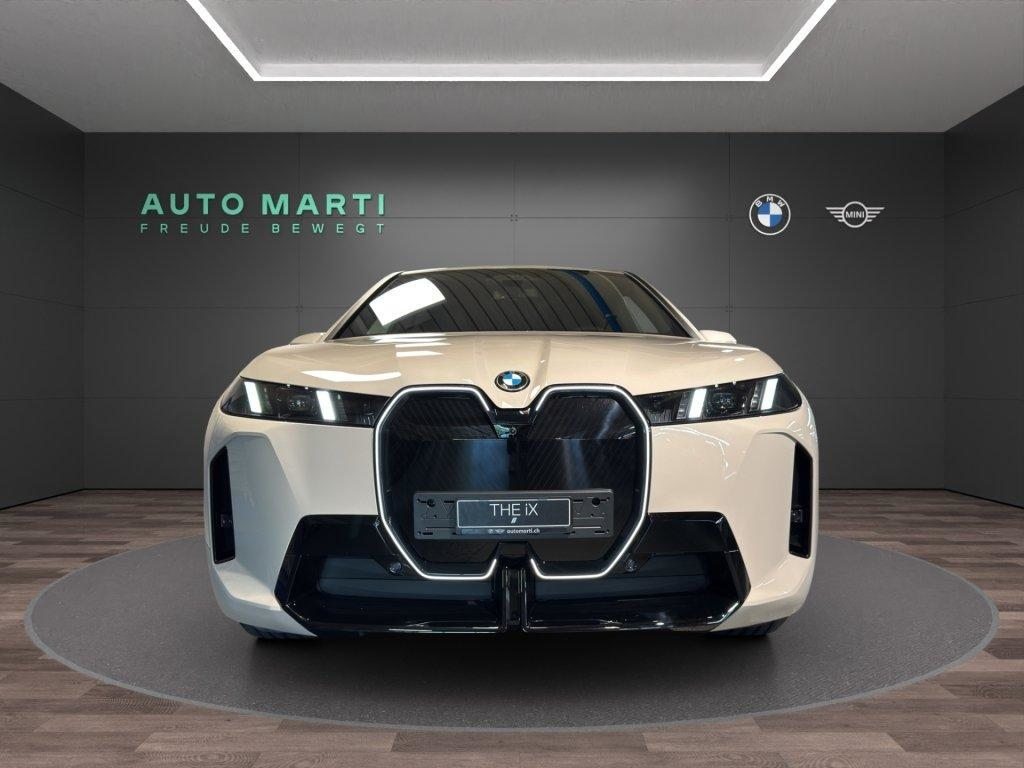BMW iX xDrive45, Elektro, Vorführwagen, Automat - 5