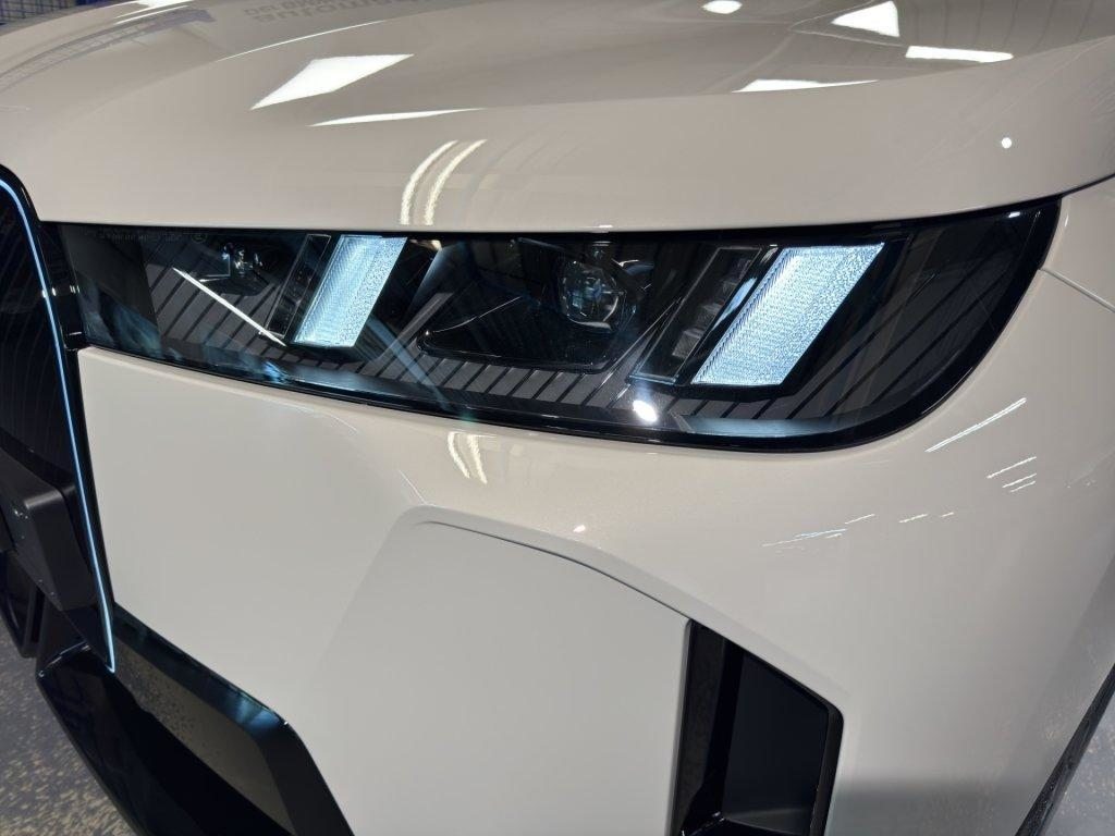 BMW iX xDrive45, Elektro, Vorführwagen, Automat - 6