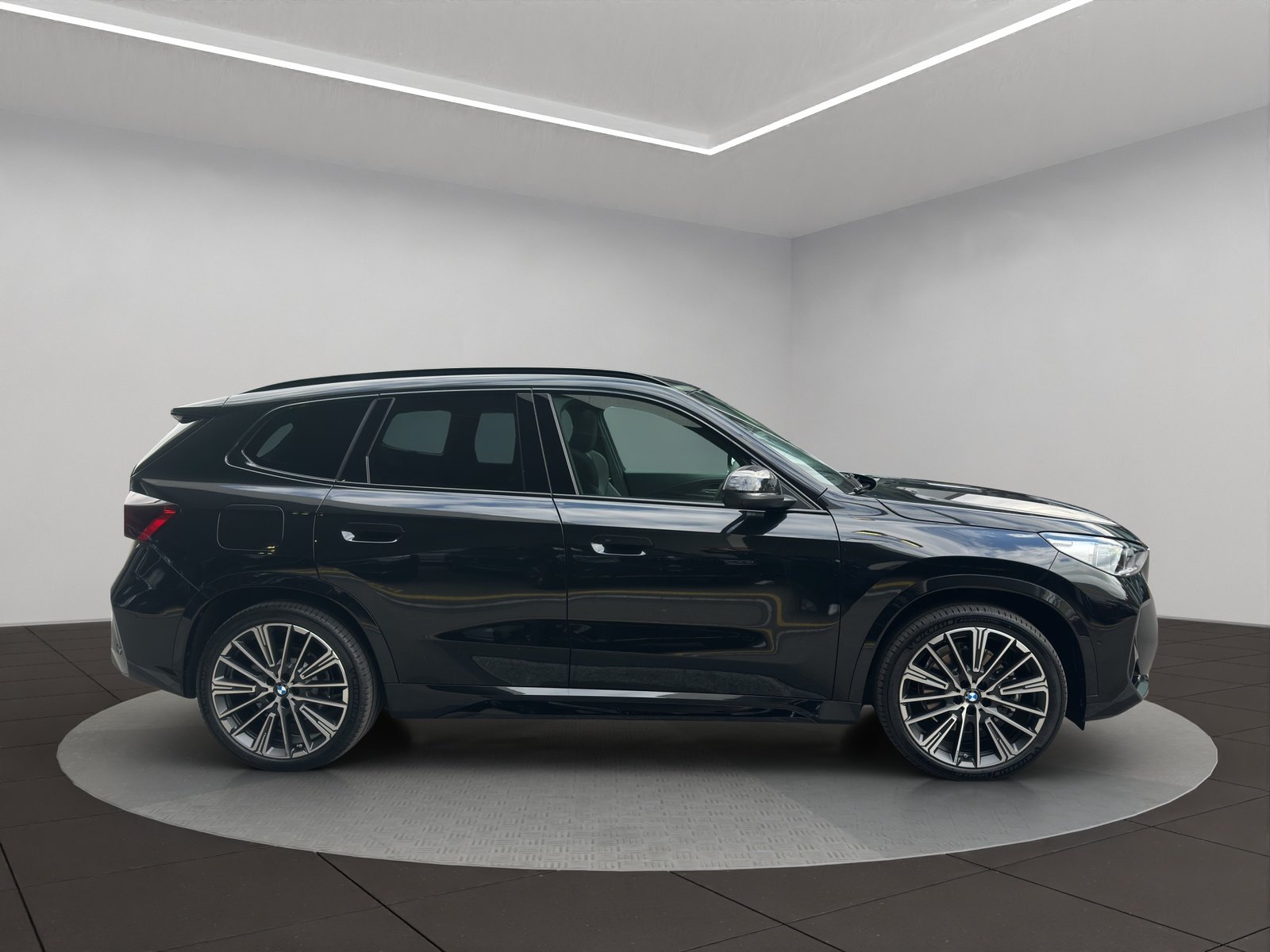 BMW iX1 30 Edition M Sport, Elettrica, Auto nuove, Automatico - 4
