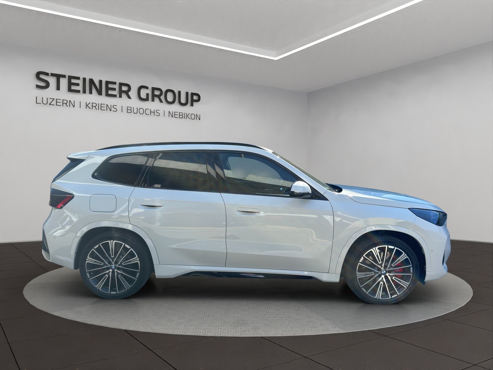 BMW iX1 30 M Sport Pro, Electric, New car, Automatic - 4