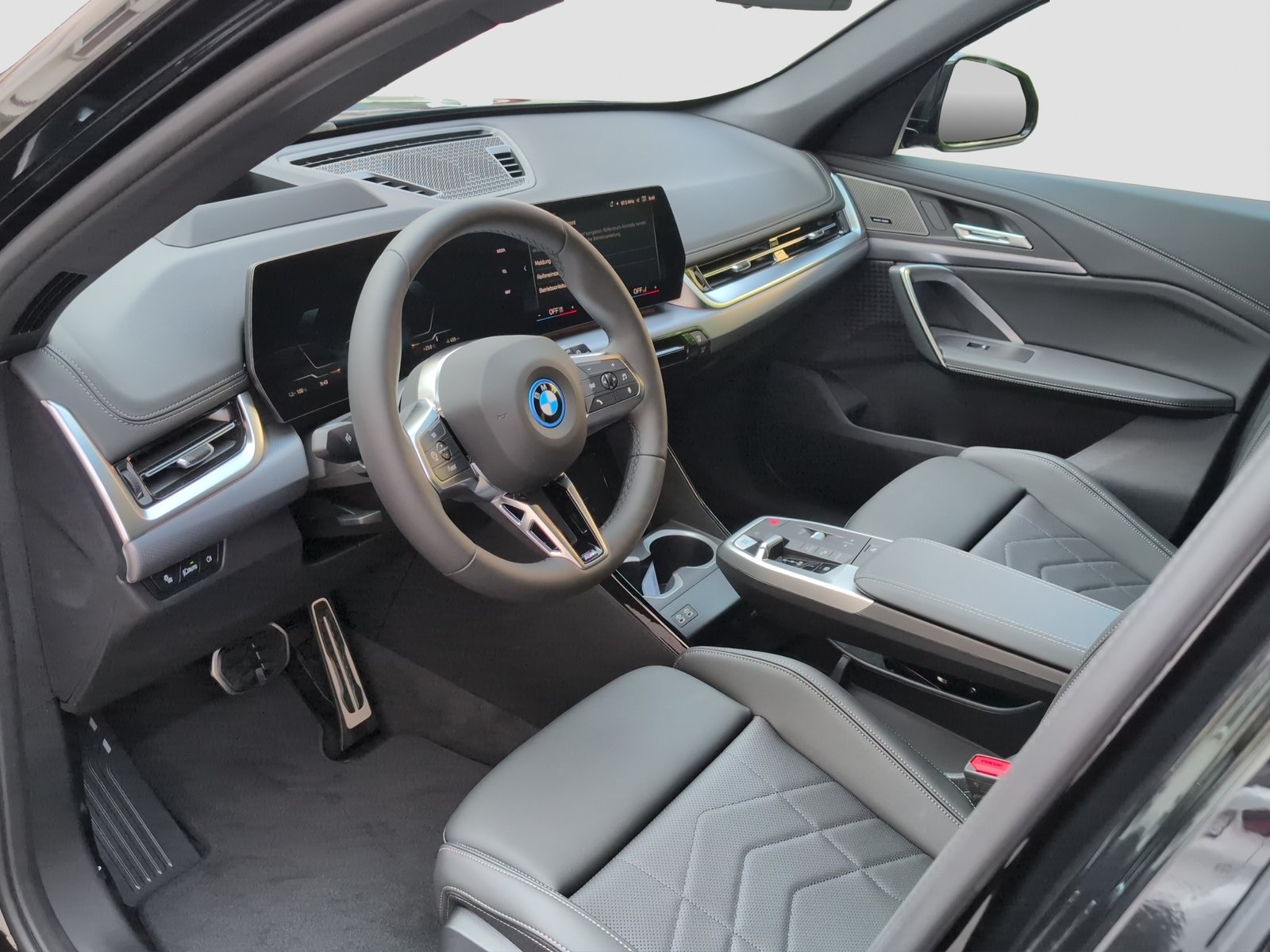 BMW iX1 30 M Sport Pro, Elektro, Occasion / Gebraucht, Automatik - 7