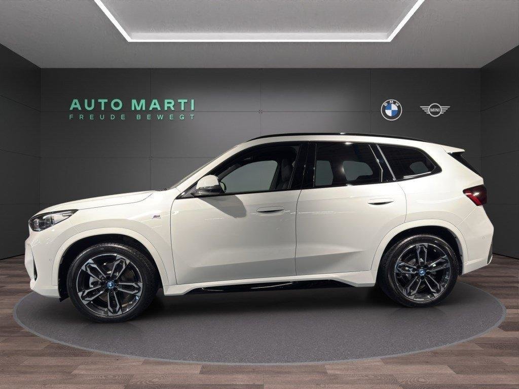 BMW iX1 30, Électrique, Voiture nouvelle, Automatique - 2