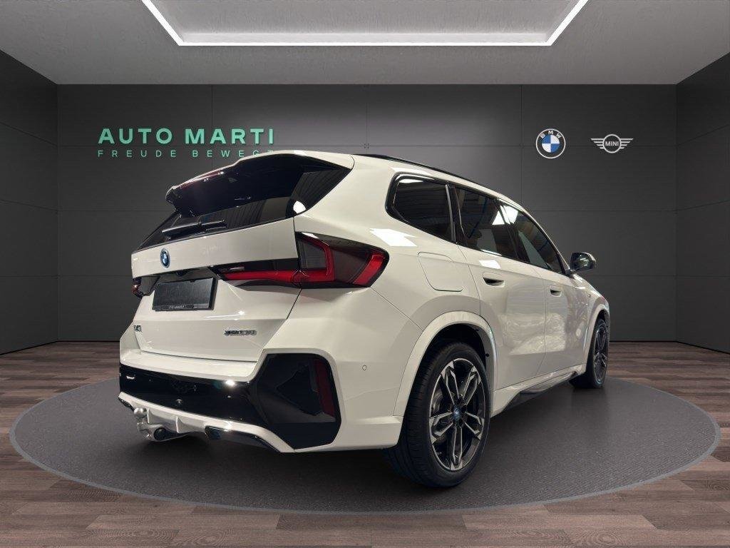 BMW iX1 30, Électrique, Voiture nouvelle, Automatique - 4