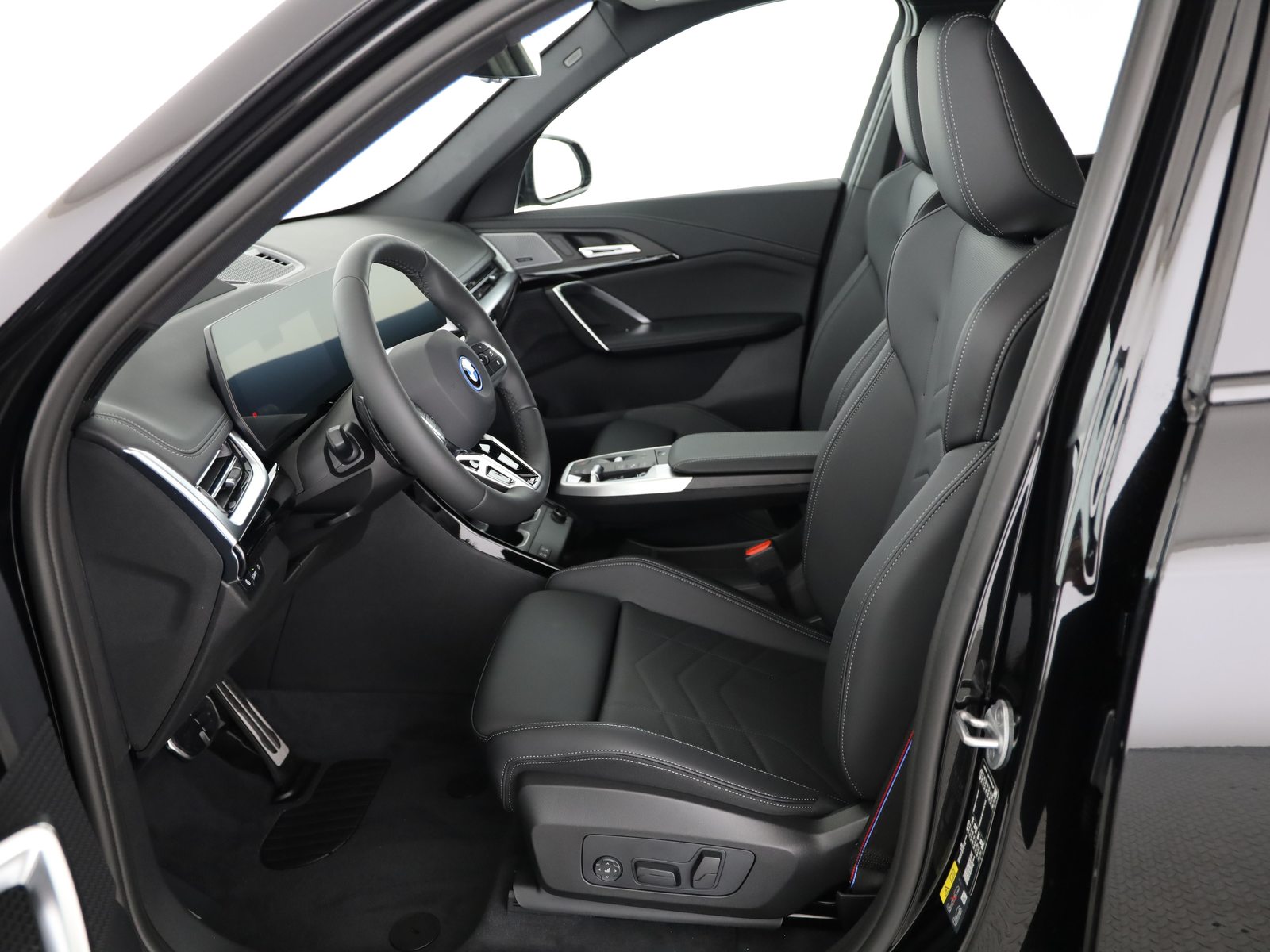 BMW iX1 30 xDrive, Elettrica, Auto nuove, Automatico - 4