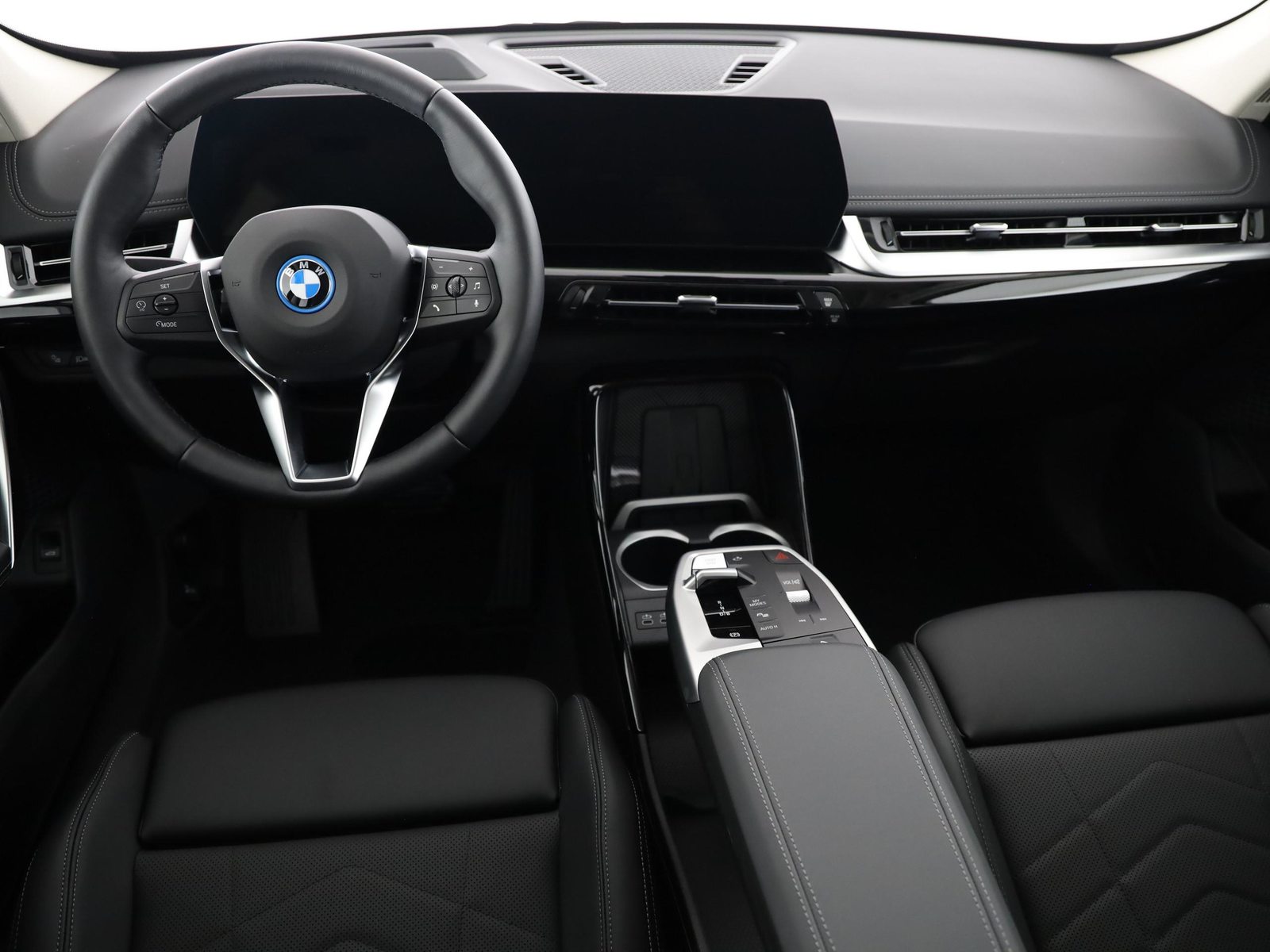 BMW iX1 30 xDrive, Electric, New car, Automatic - 6