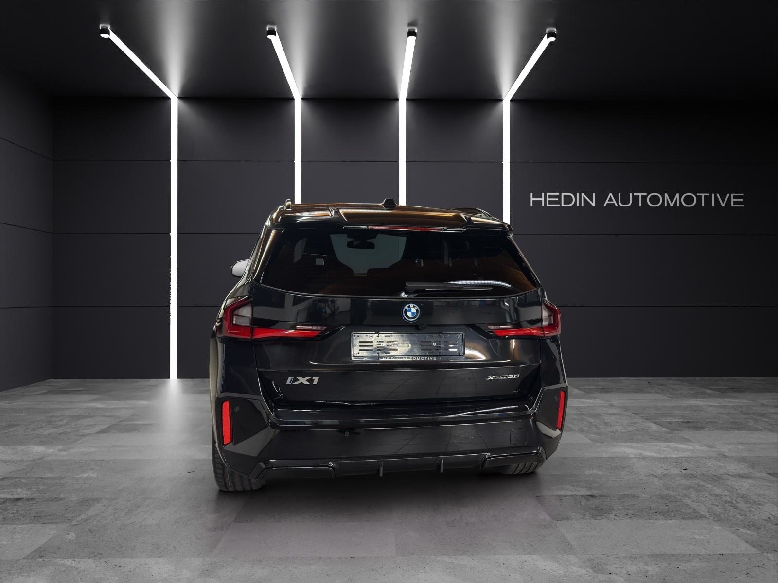BMW iX1 30 xDrive, Electric, New car, Automatic - 4