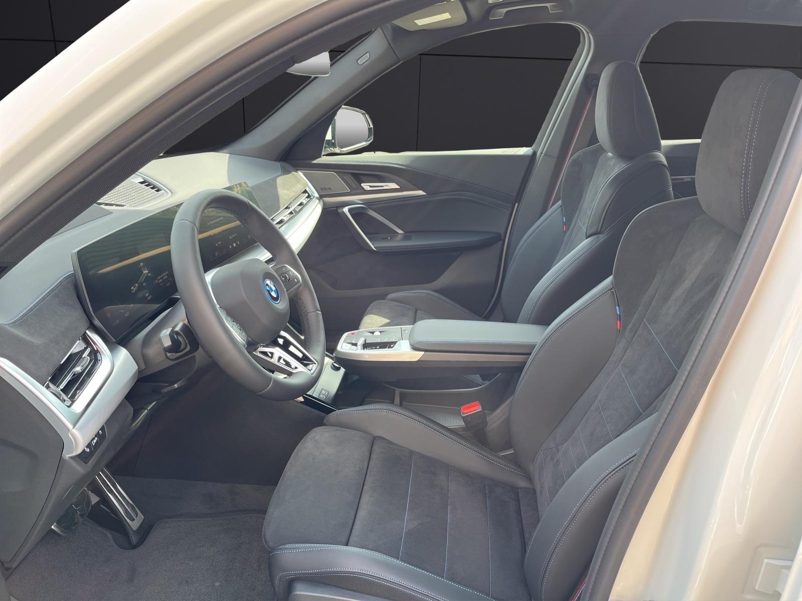 BMW iX1 30 xDrive, Électrique, Voiture nouvelle, Automatique - 2