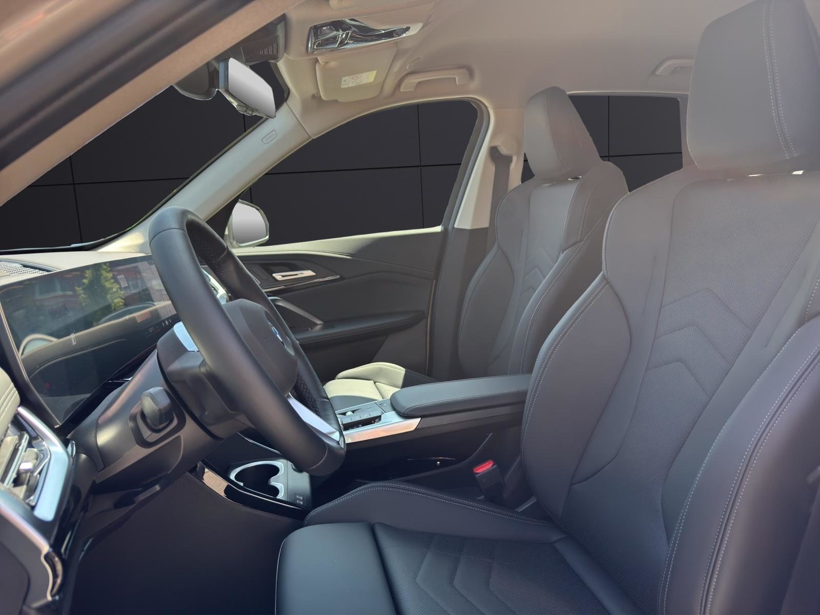 BMW iX1 20 eDrive, Electric, New car, Automatic - 2