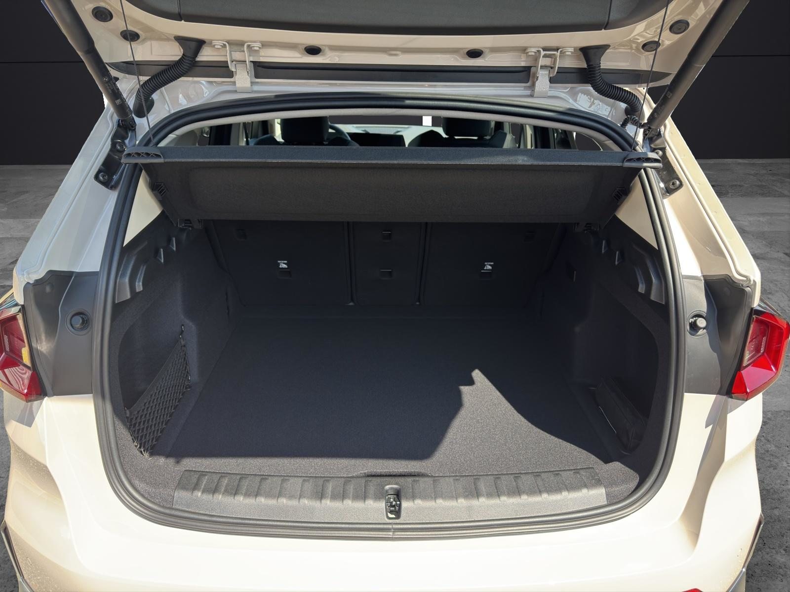 BMW iX1 20 eDrive, Electric, New car, Automatic - 6