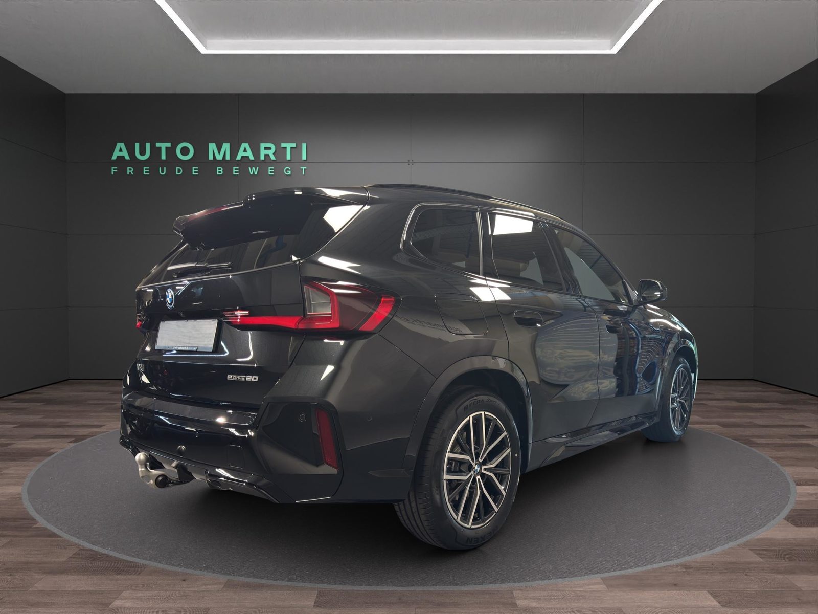 BMW iX1 20 eDrive, Electric, New car, Automatic - 4