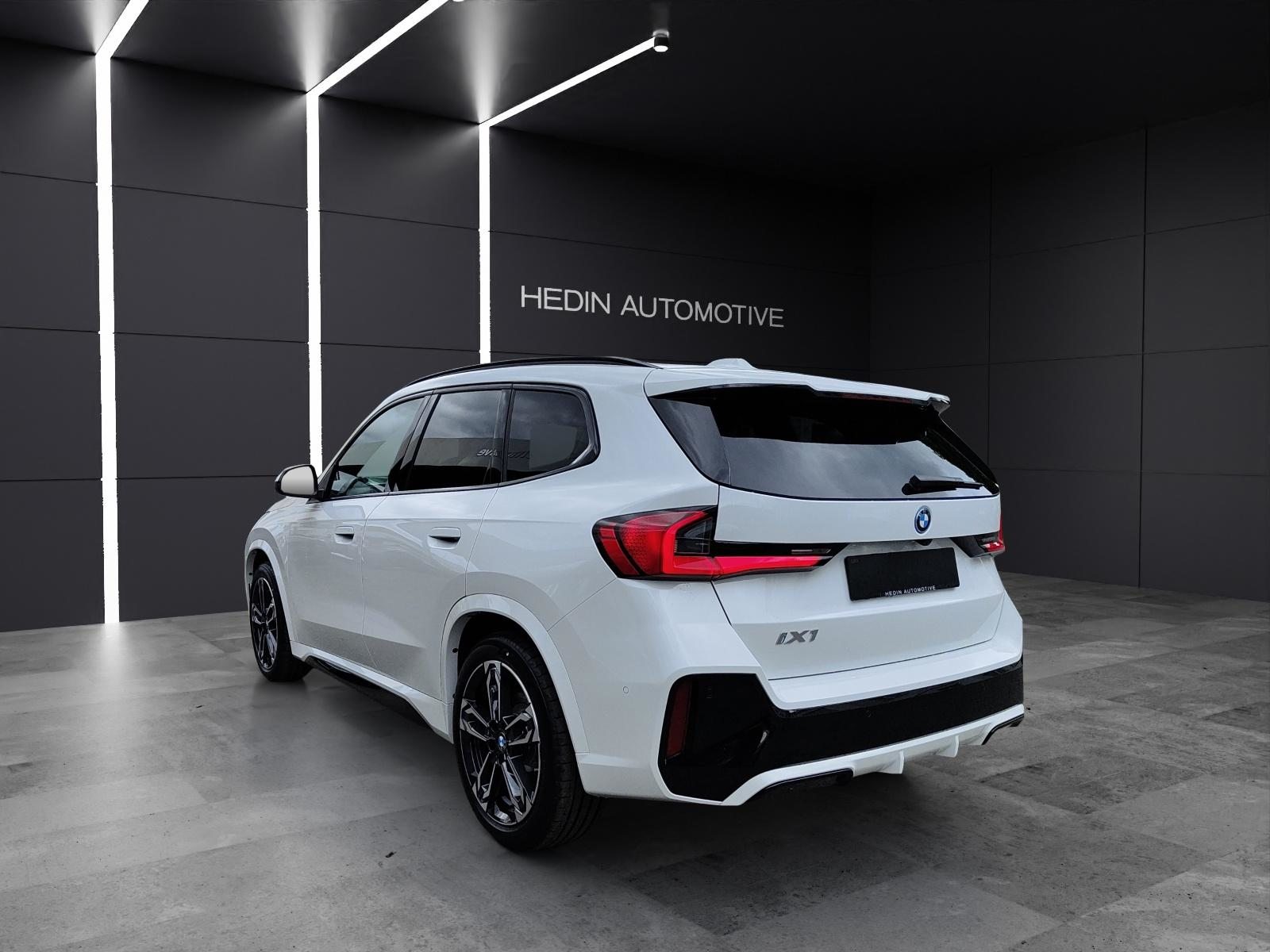 BMW iX1 30 xDrive, Electric, New car, Automatic - 4