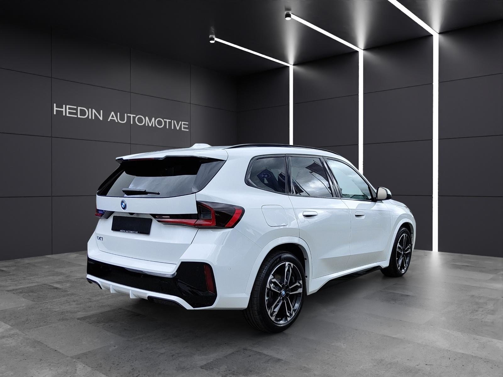 BMW iX1 30 xDrive, Electric, New car, Automatic - 6