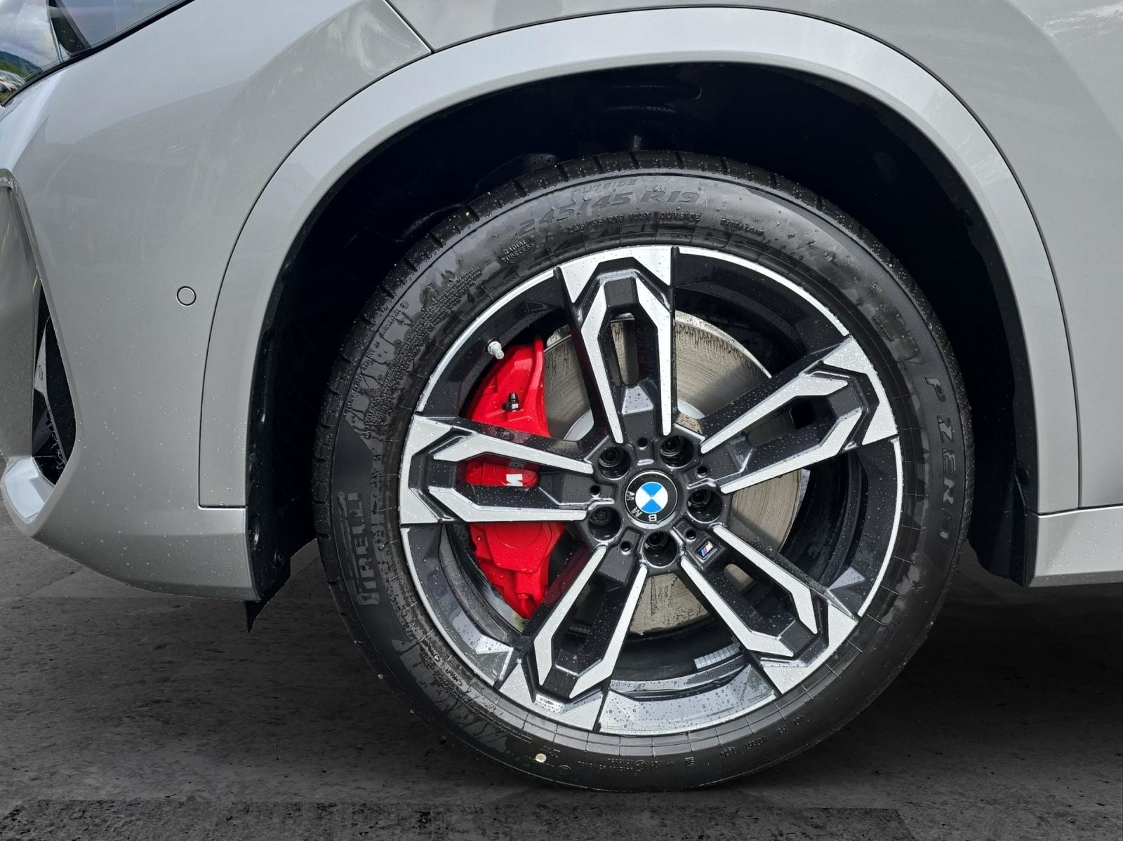 BMW iX1 30 xDrive, Electric, New car, Automatic - 4