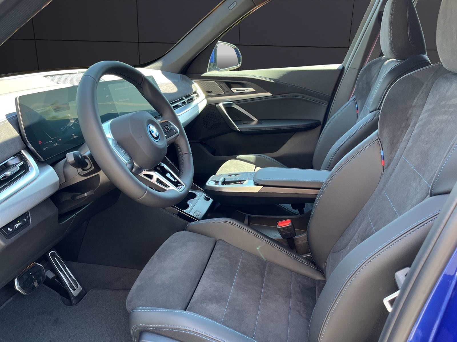 BMW iX1 30 xDrive, Elektro, Neuwagen, Automatik - 2