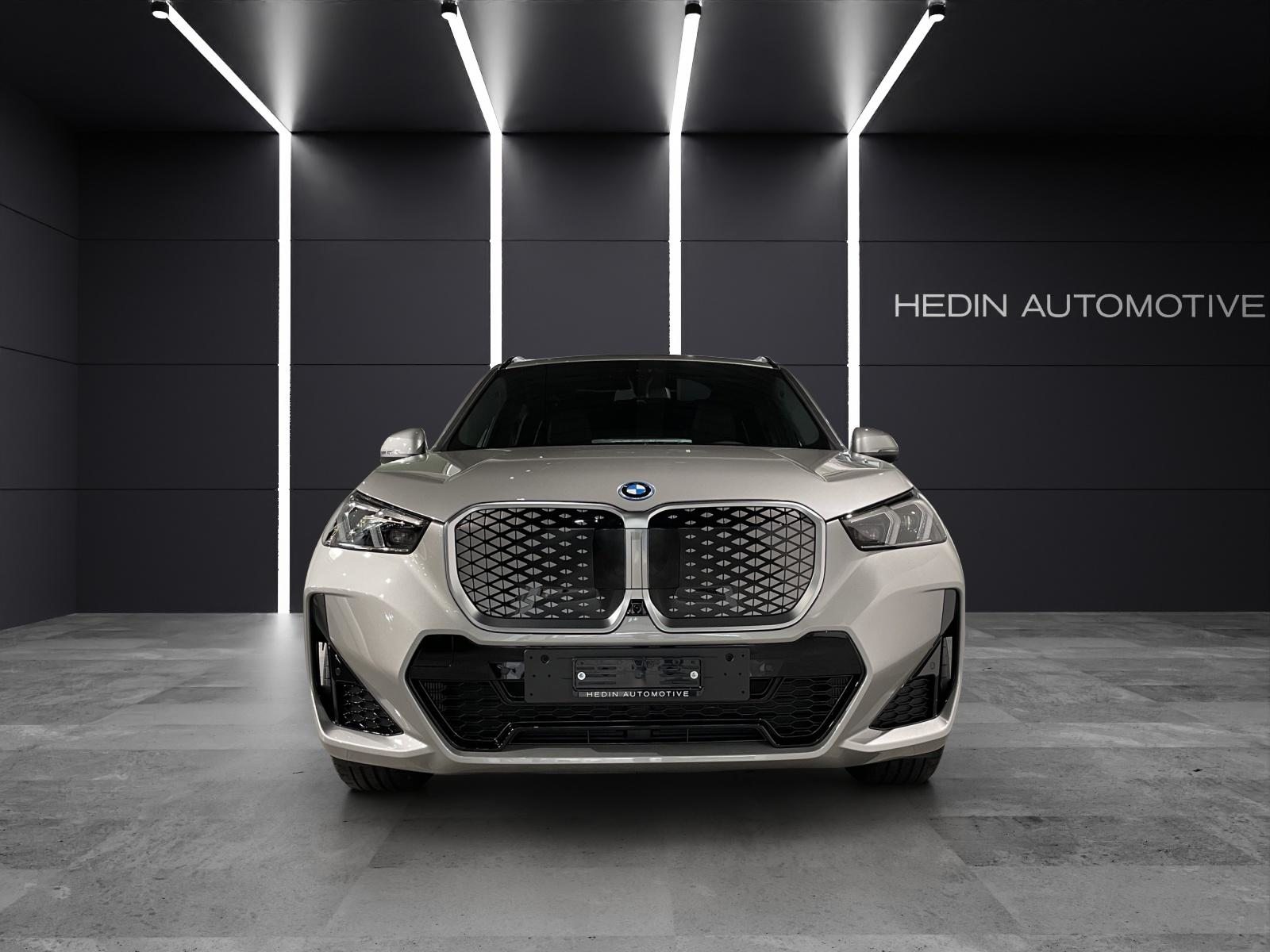 BMW iX1 30 xDrive, Elettrica, Auto nuove, Automatico - 3