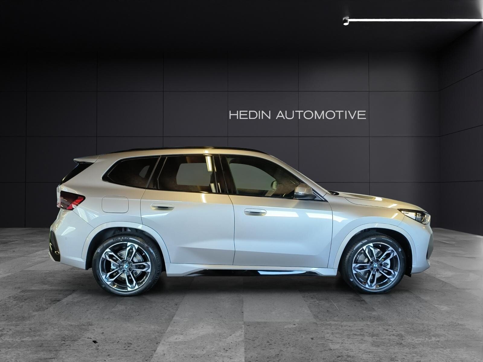 BMW iX1 30 xDrive, Electric, New car, Automatic - 6