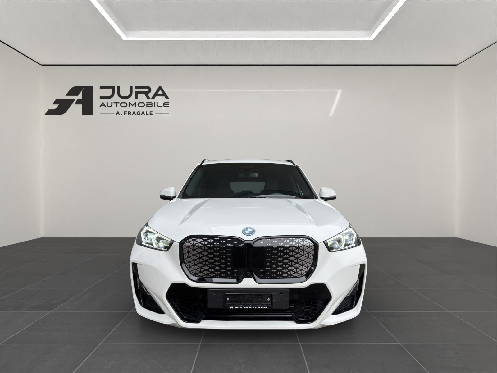 BMW iX1 30 M Sport, Electric, Second hand / Used, Automatic - 3