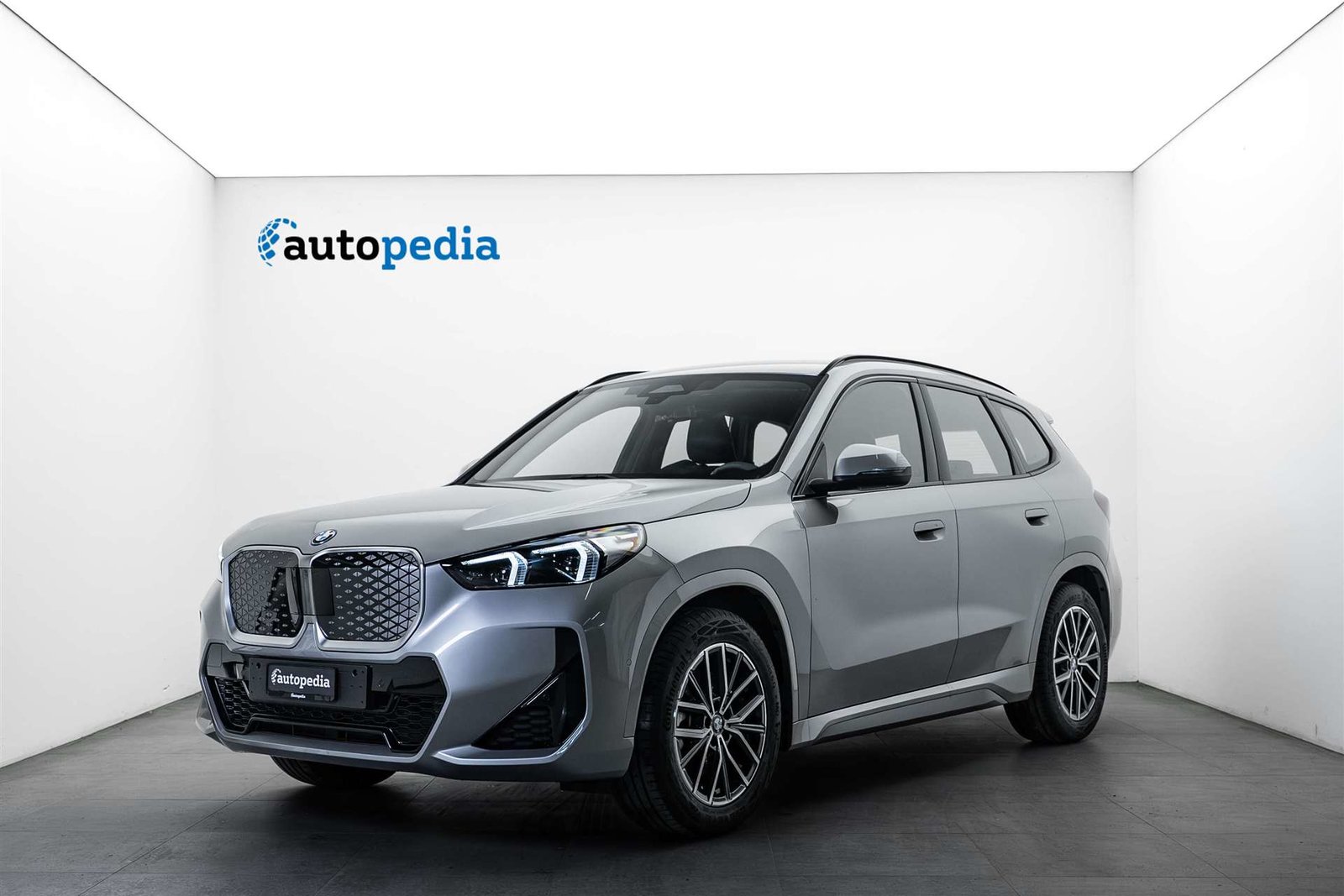 BMW iX1 30 M Sport EV 306PS