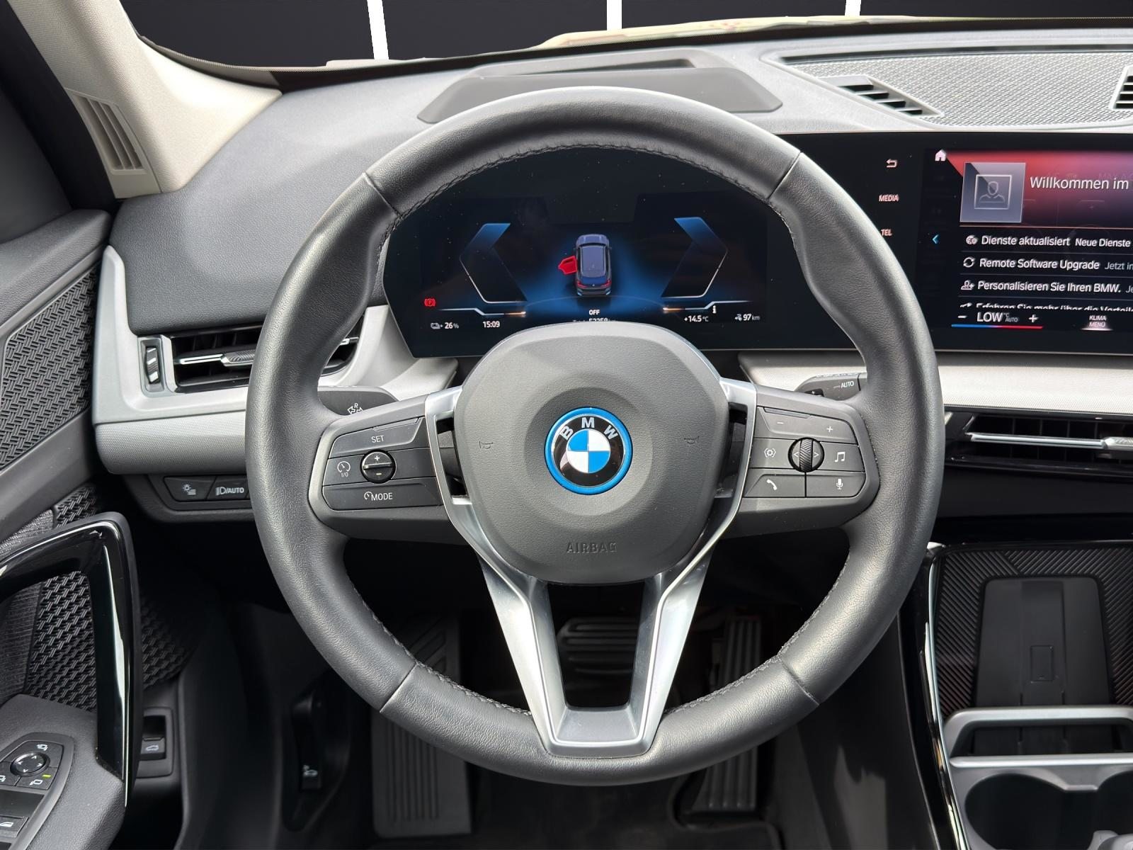 BMW iX1 30 xDrive, Électrique, Occasion / Utilisé, Automatique - 6