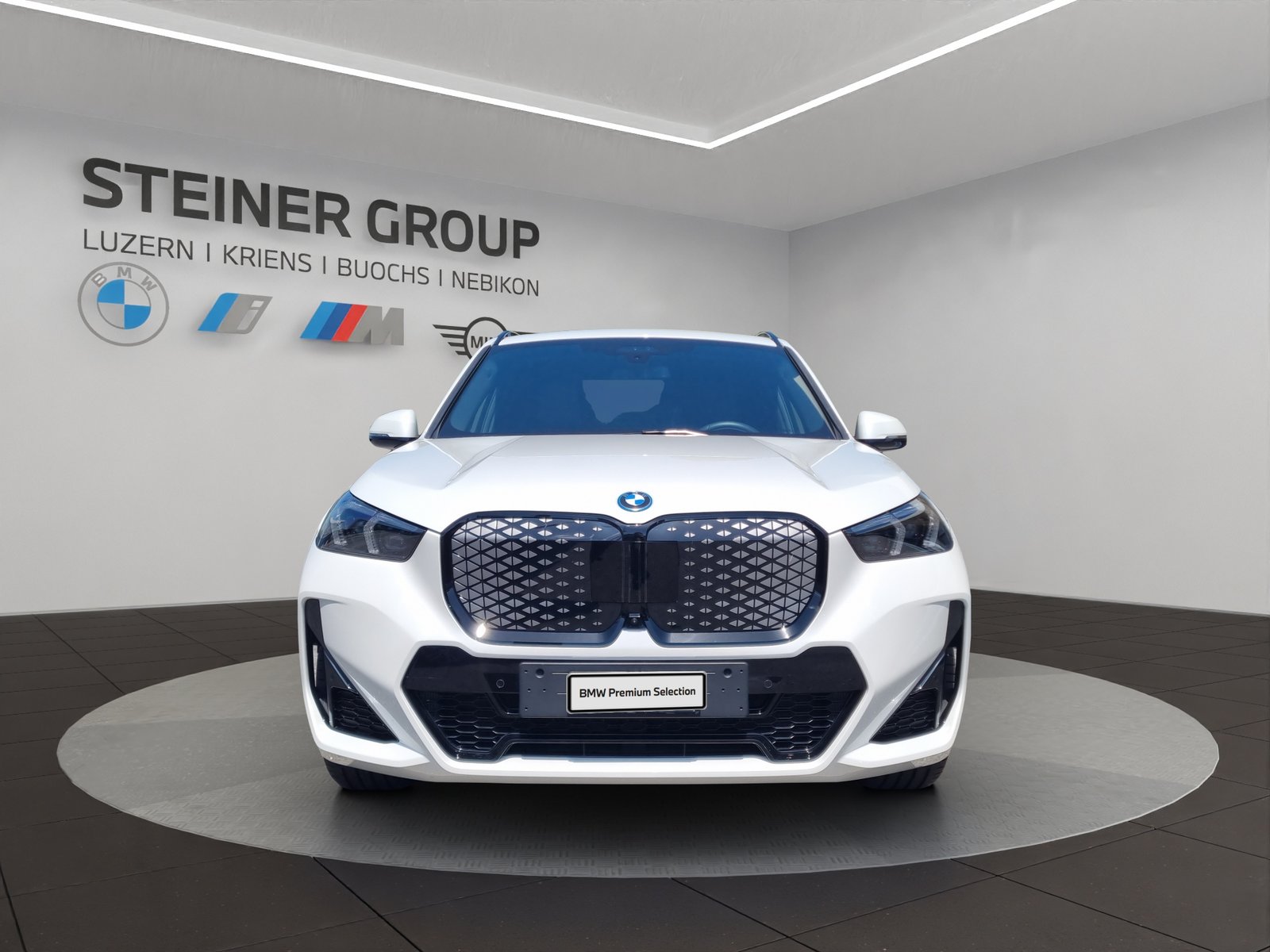 BMW iX1 30 M Sport Pro, Elektro, Occasion / Gebraucht, Automatik - 2