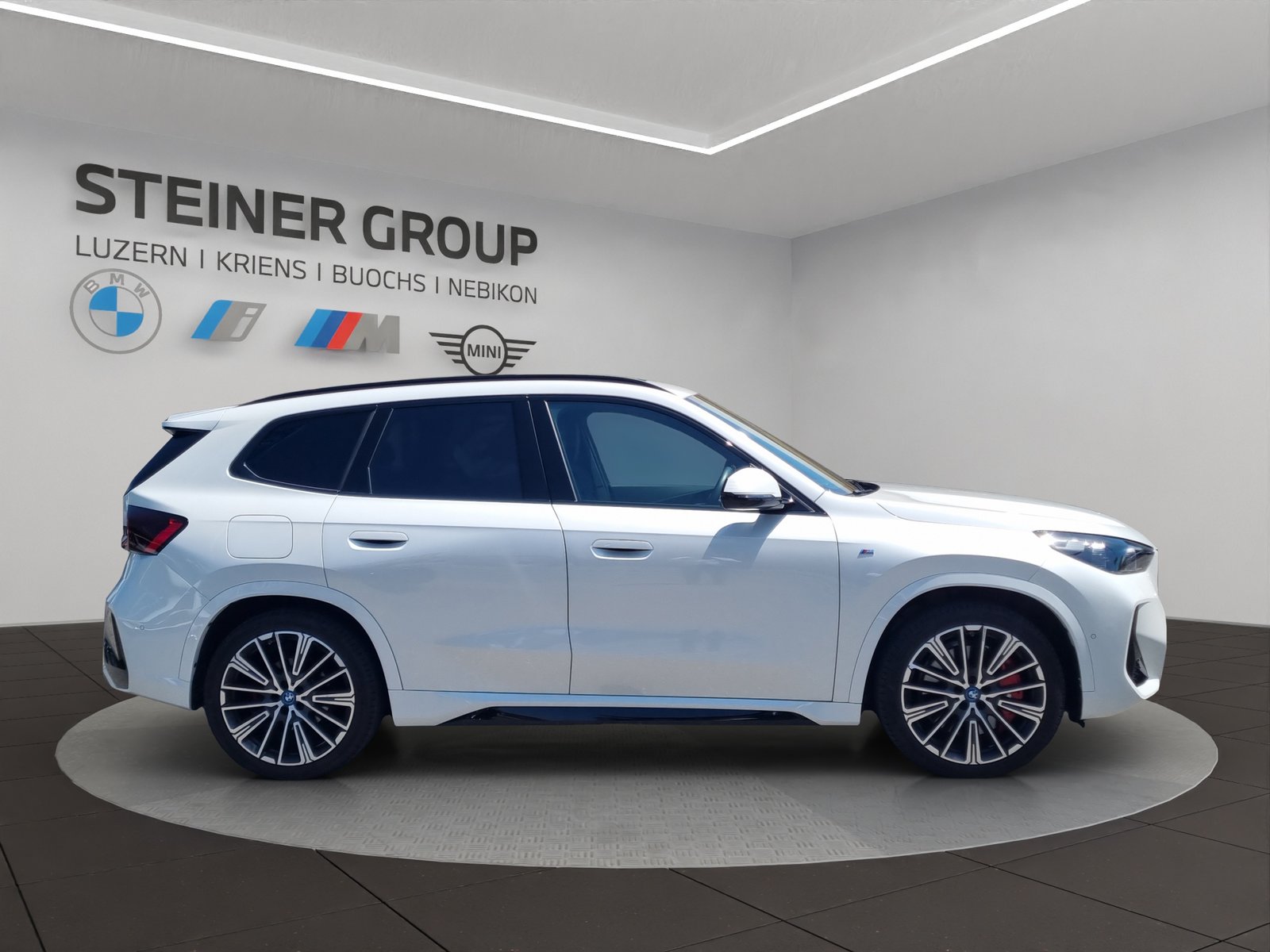 BMW iX1 30 M Sport Pro, Elektro, Occasion / Gebraucht, Automatik - 4
