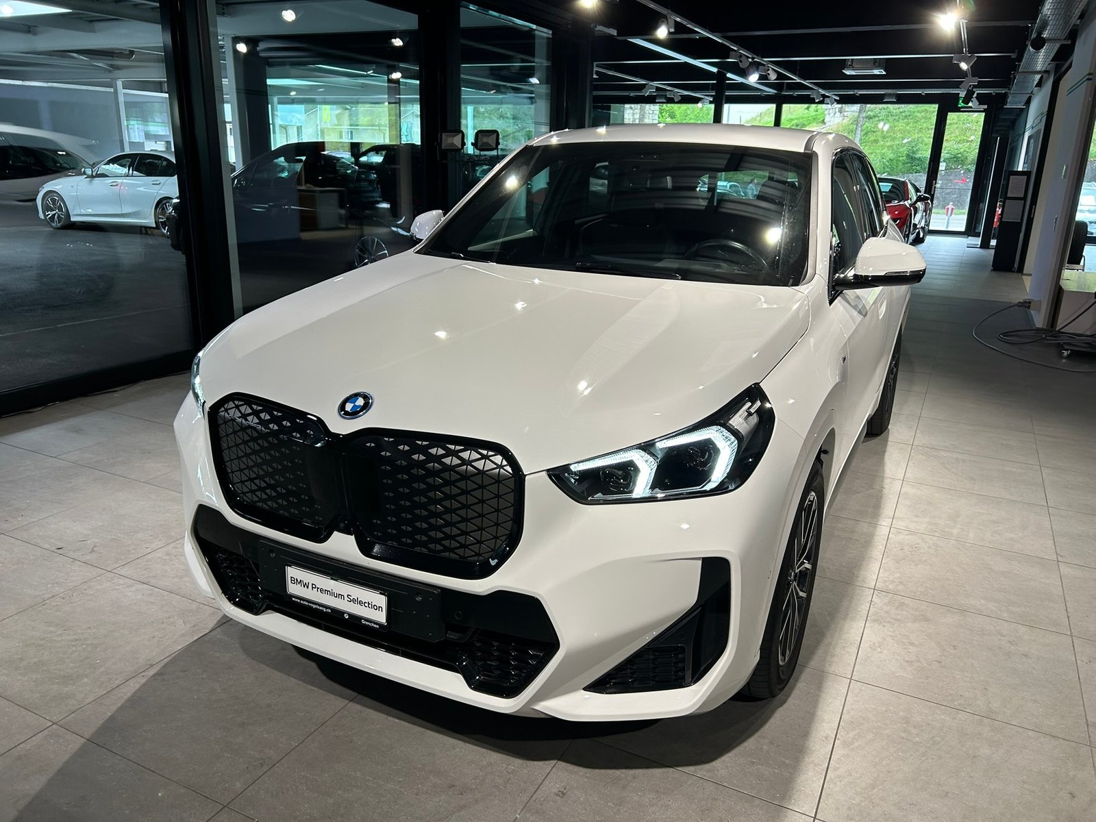 BMW iX1 30 M Sport, Elektro, Occasion / Gebraucht, Automatik - 3