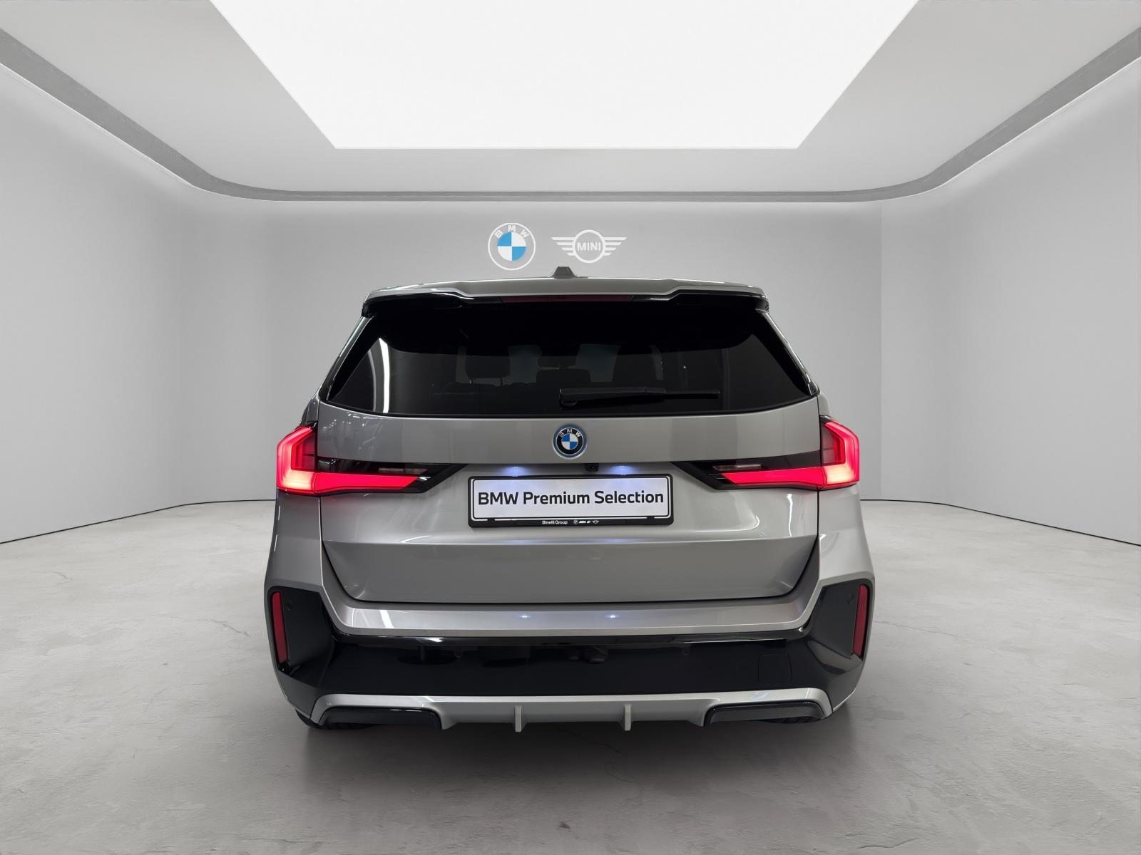 BMW iX1 30 xDrive, Électrique, Occasion / Utilisé, Automatique - 4