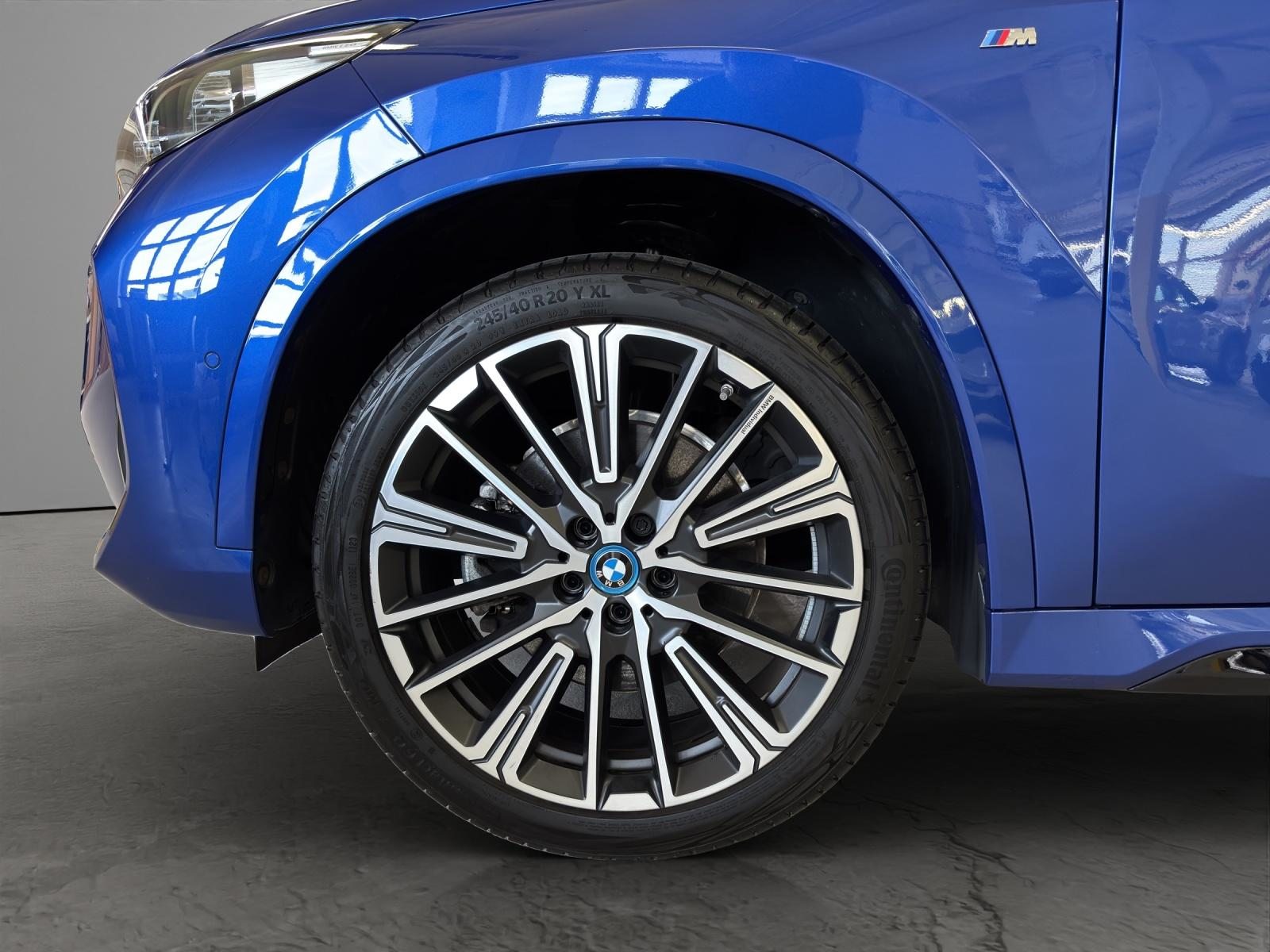 BMW iX1 30 xDrive, Électrique, Occasion / Utilisé, Automatique - 6