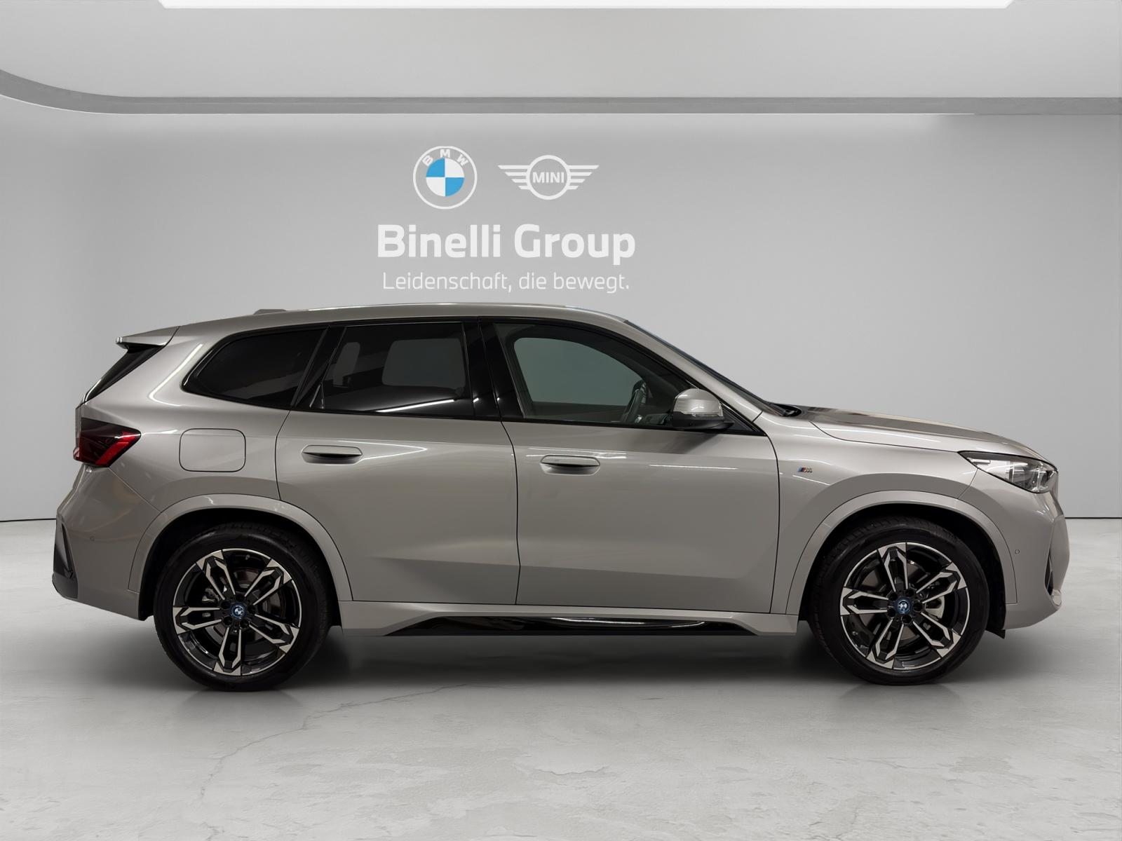 BMW iX1 30 xDrive M-SportPaket, Électrique, Occasion / Utilisé, Automatique - 6