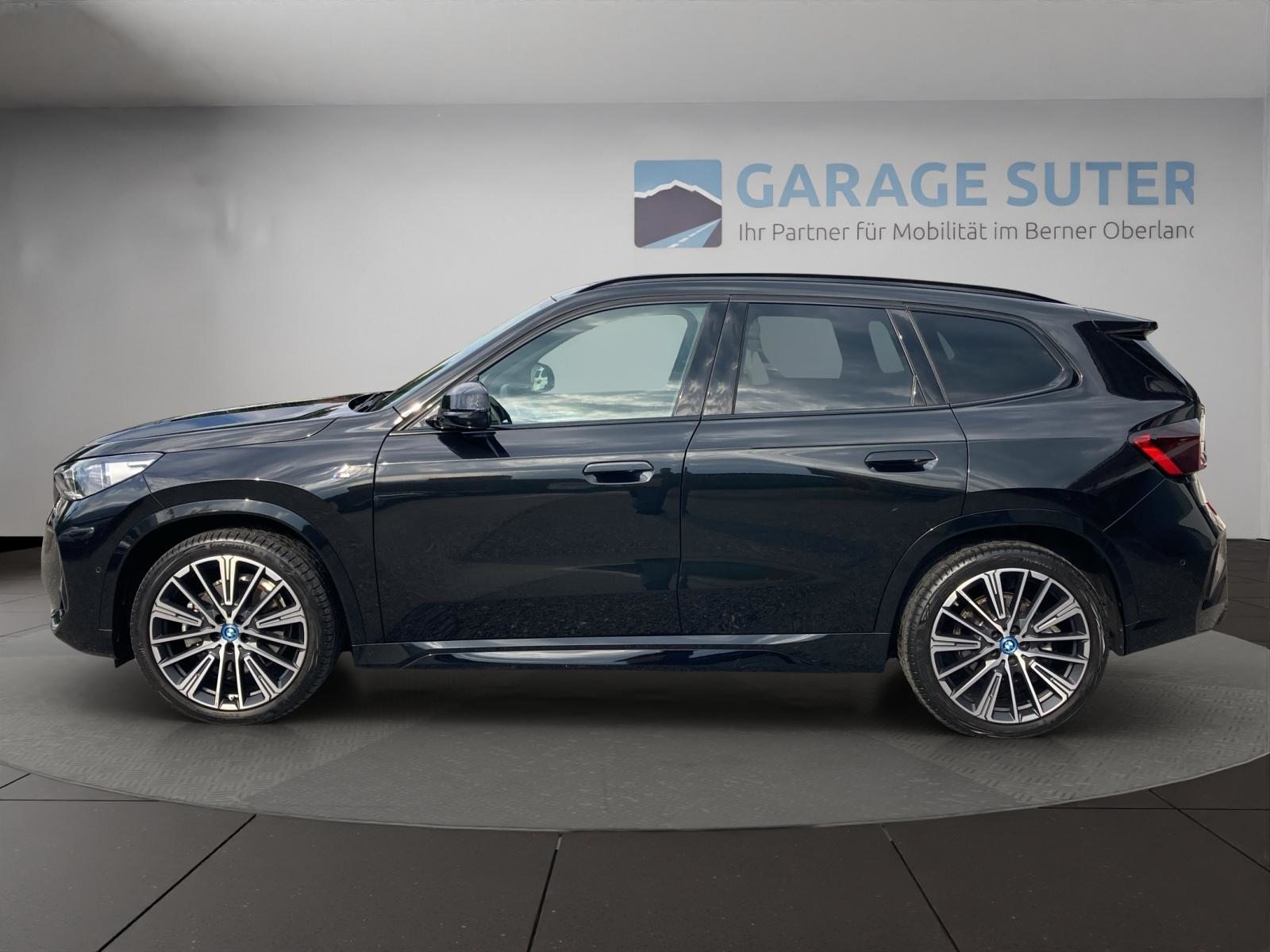 BMW iX1 30 xDrive, Elektro, Occasion / Gebraucht, Automatik - 2