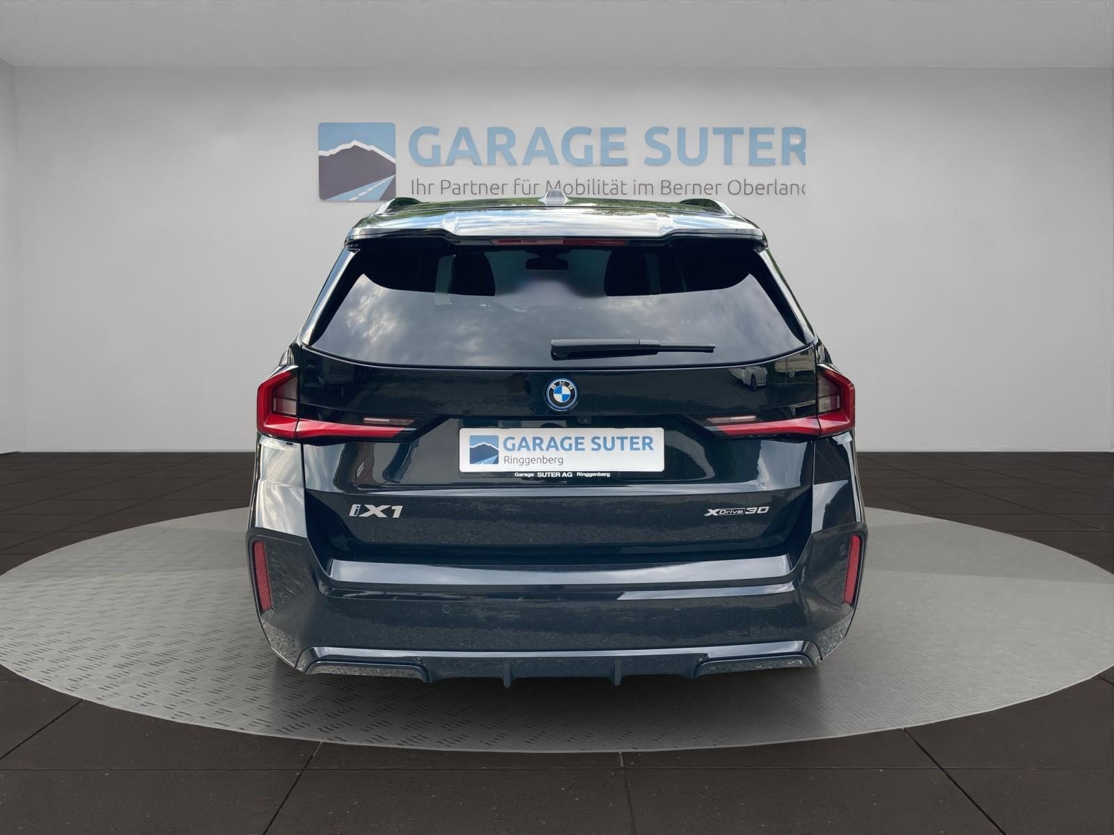 BMW iX1 30 xDrive, Elektro, Occasion / Gebraucht, Automatik - 4