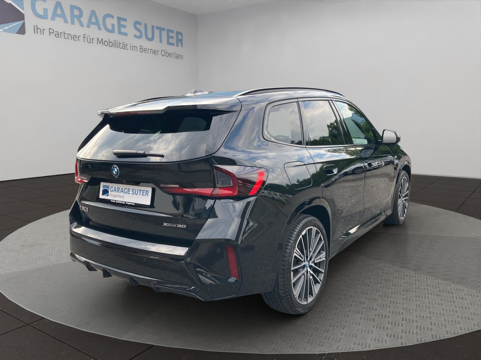 BMW iX1 30 xDrive, Elektro, Occasion / Gebraucht, Automatik - 5