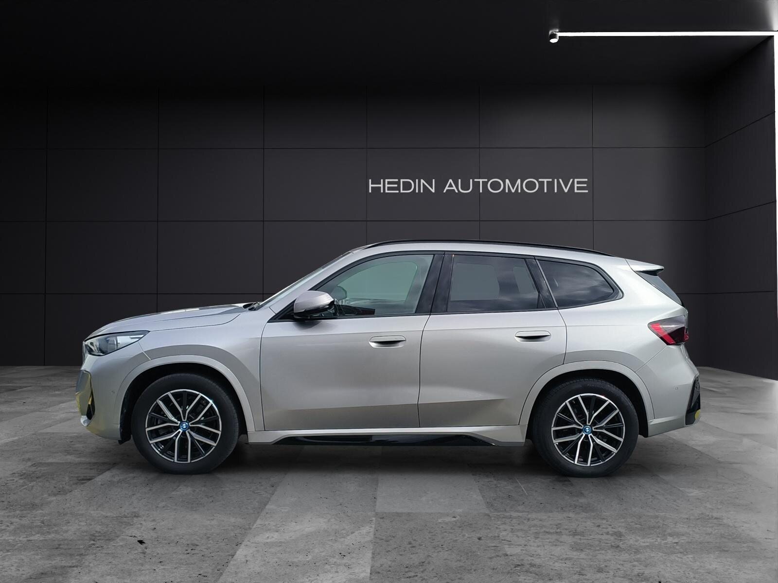 BMW iX1 U11 30 xDrive, Elektro, Occasion / Gebraucht, Automatik - 2