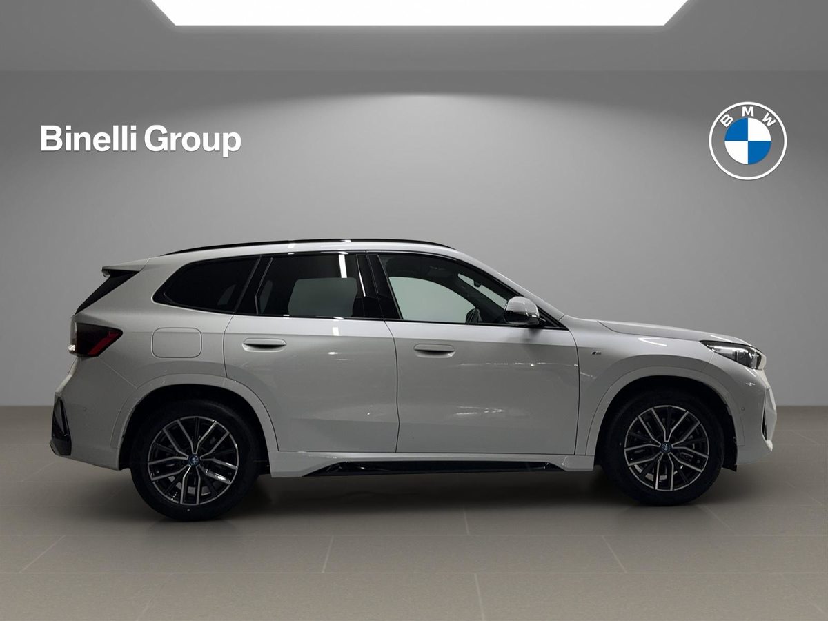 BMW iX1 xDrive 30 M Sport, Elektro, Occasion / Gebraucht, Automat - 6