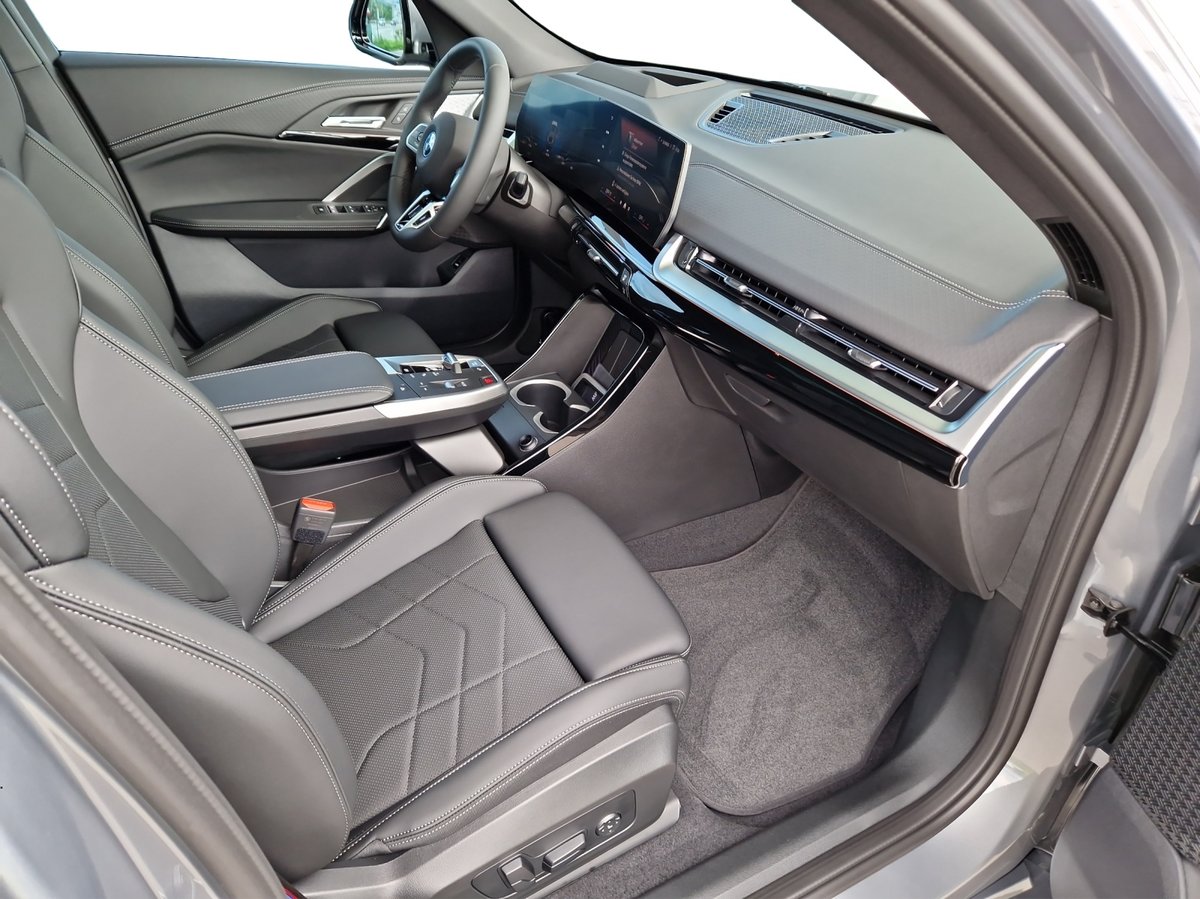BMW iX2 30 Edition M Sport Pro, Électrique, Voiture nouvelle, Automatique - 4