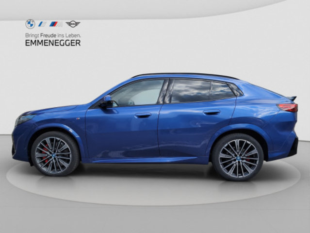 BMW iX2 30 M Sport Pro, Elektro, Vorführwagen, Automatik - 2