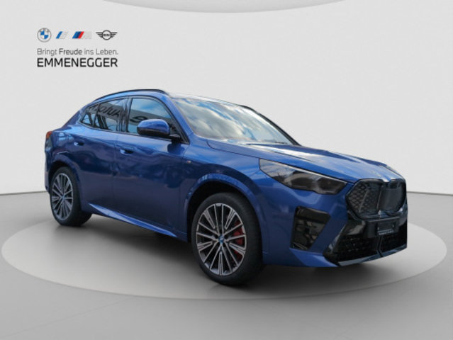 BMW iX2 30 M Sport Pro, Elektro, Vorführwagen, Automatik - 3