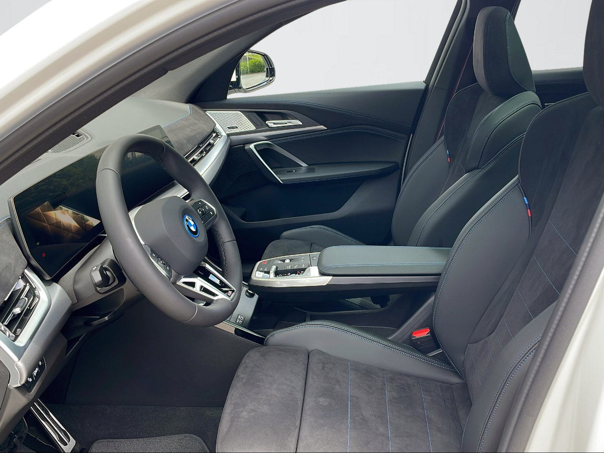 BMW iX2 30 M Sport Pro, Elettrica, Auto nuove, Automatico - 7
