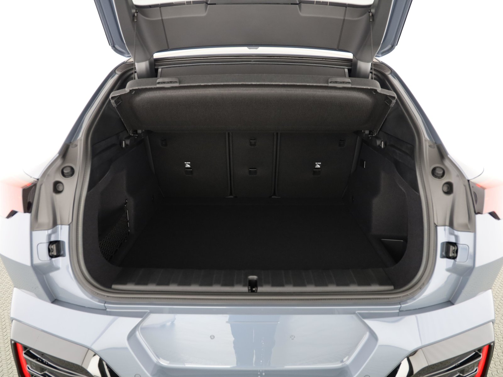 BMW iX2 30, Neuwagen, Automatik - 7