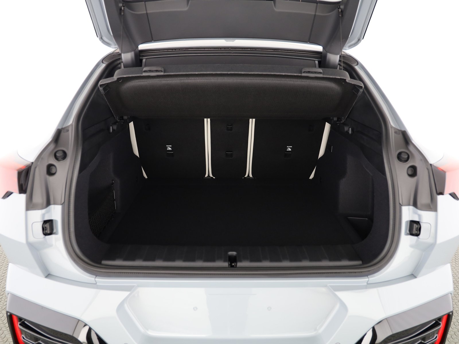 BMW iX2 30, Neuwagen, Automatik - 7