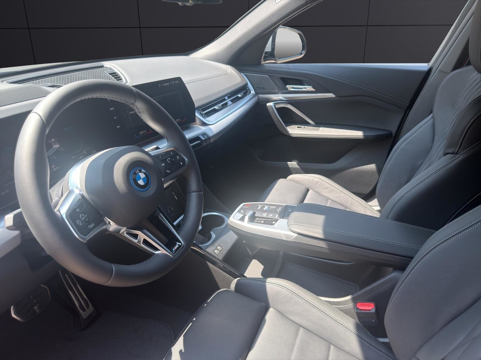 BMW iX2 30 xDrive, Elektro, Neuwagen, Automatik - 2