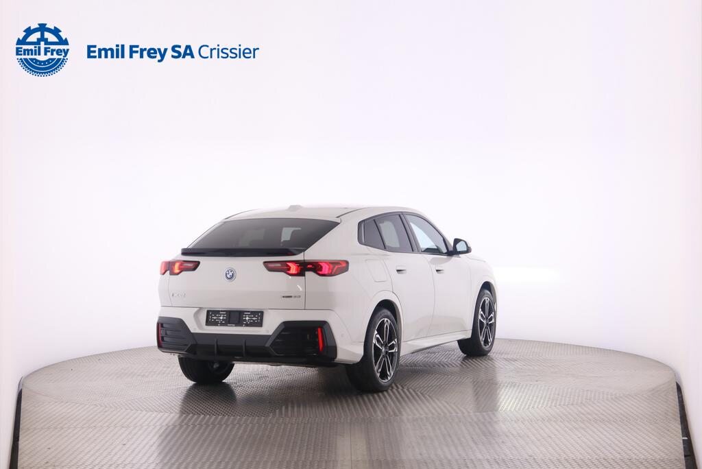 BMW iX2 30 xDrive, Elettrica, Auto nuove, Automatico - 2