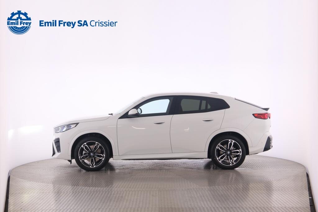 BMW iX2 30 xDrive, Elettrica, Auto nuove, Automatico - 3