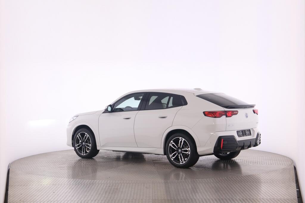 BMW iX2 30 xDrive, Elettrica, Auto nuove, Automatico - 4