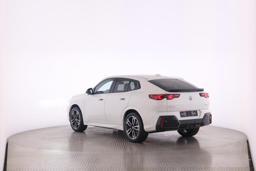 BMW iX2 30 xDrive, Elettrica, Auto nuove, Automatico - 5
