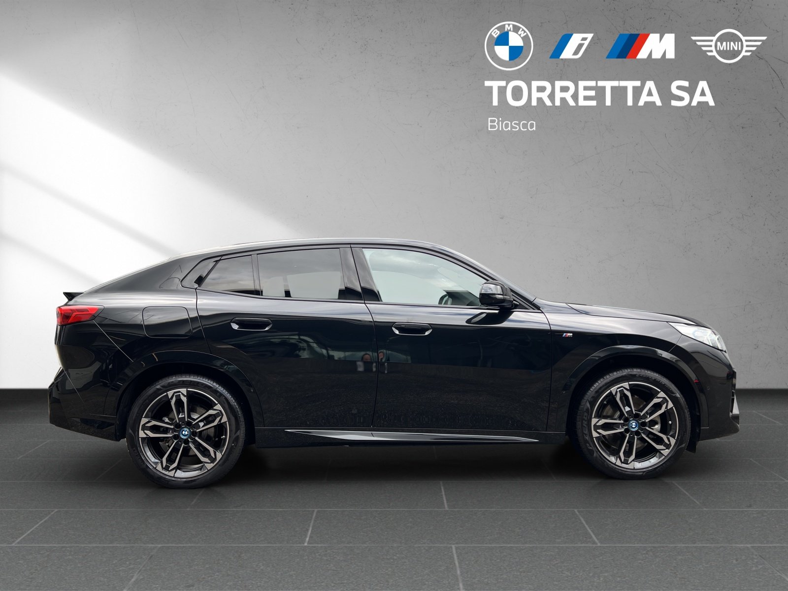 BMW iX2 30 M Sport, Elektro, Occasion / Gebraucht, Automatik - 6