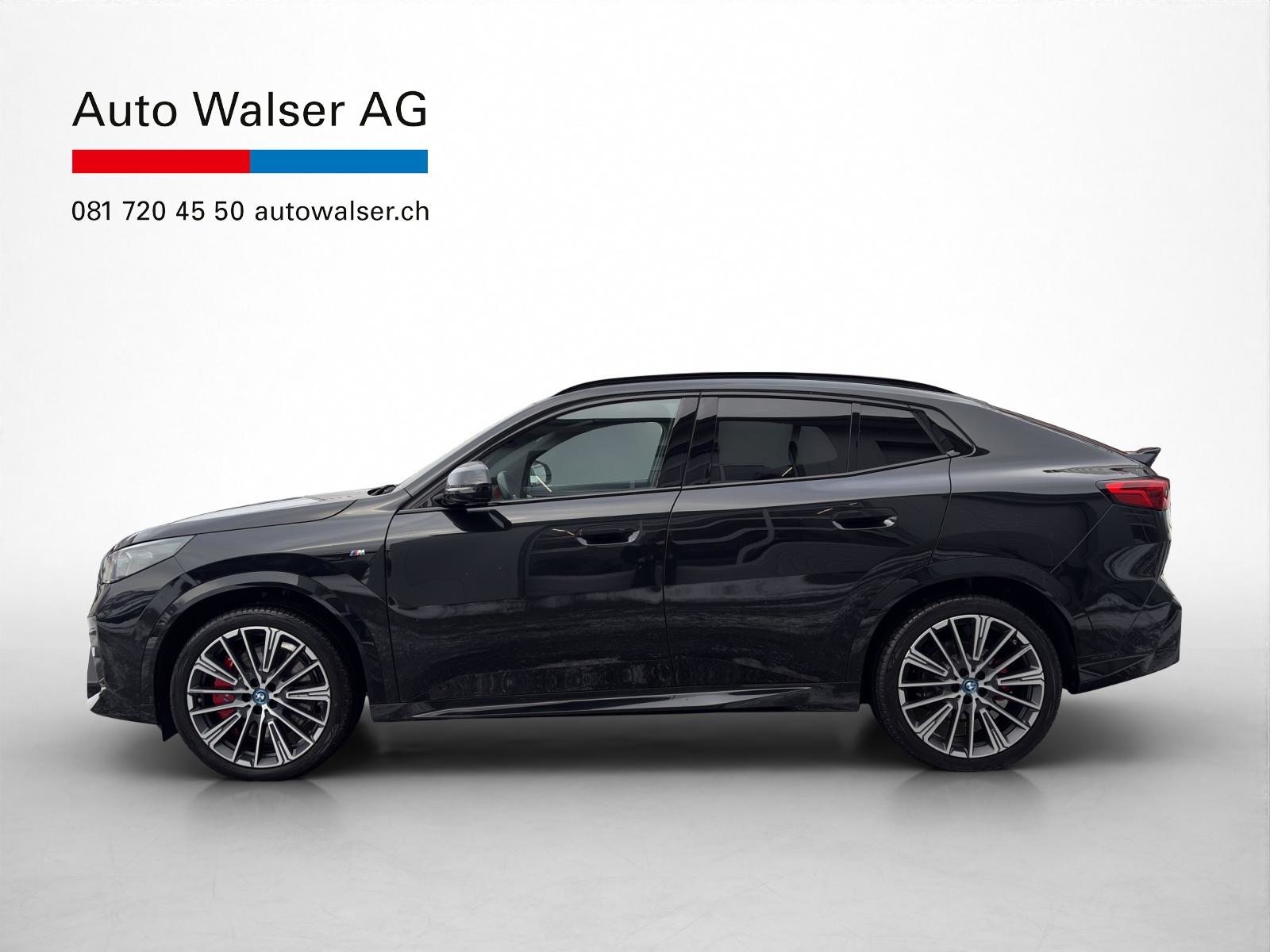 BMW iX2 30 xDrive, Elektro, Occasion / Gebraucht, Automatik - 2