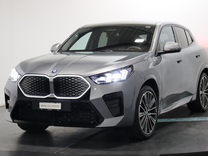 BMW iX2 30 xDrive, Elektro, Occasion / Gebraucht, Automatik